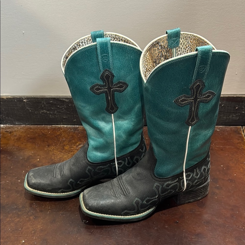 Ariat Teal and Black Boots